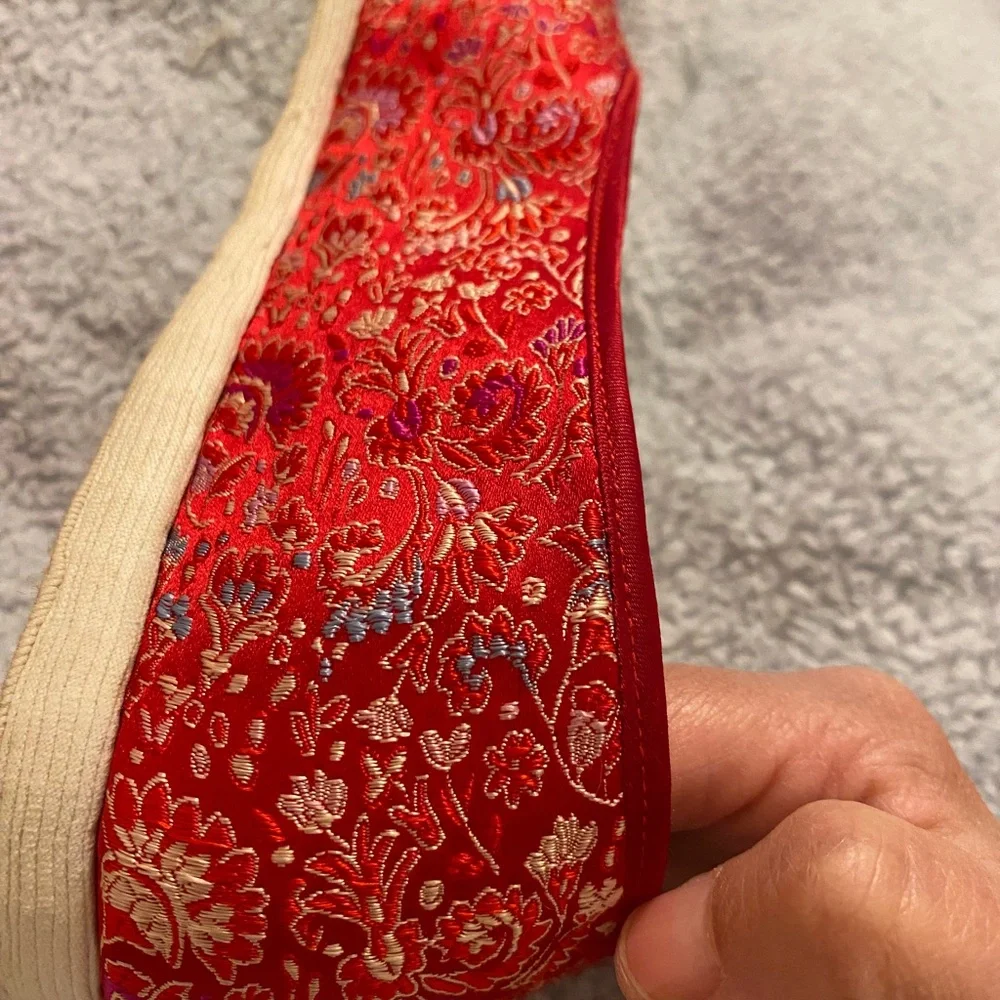 Chinese embroidered silk shoes 8 size - Picture 2 of 12
